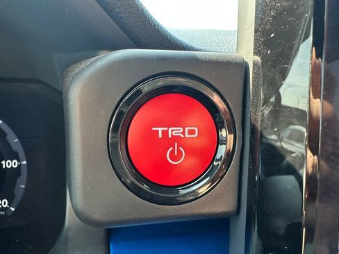 Used 2025 Toyota Tacoma TRD Off-Road w/ TRD Off Road Upgrade Package AWD/4WD image 22