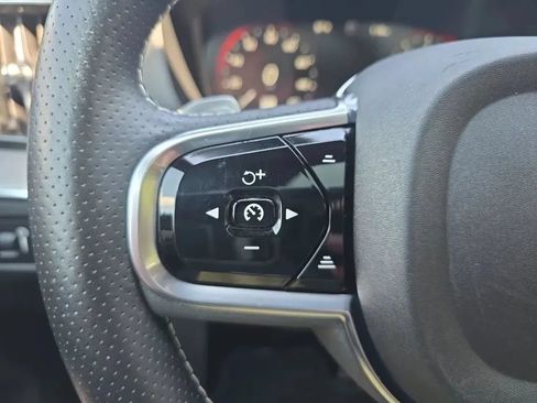 Used 2019 Volvo XC60 T5 R-Design AWD/4WD image 20