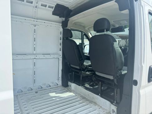 Used 2025 RAM ProMaster 3500 w/ Convenience Group FWD image 12