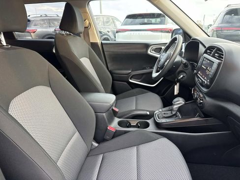 Used 2024 Kia Soul LX w/ Option Group 015 image 13