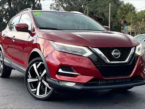 Used 2021 Nissan Rogue Sport SL w/ Premium Package FWD image 2