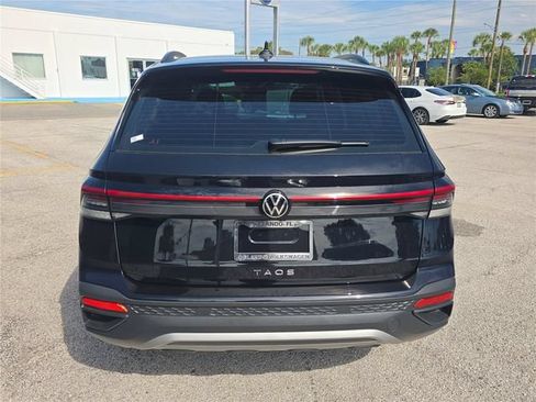 Used 2026 Volkswagen Taos S FWD image 4