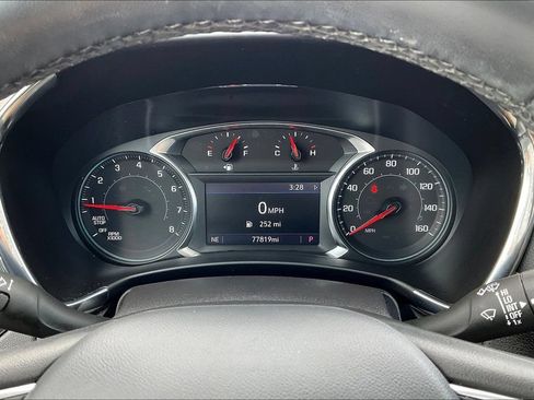 Used 2023 Chevrolet Equinox Premier FWD image 12
