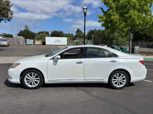 Used 2010 Lexus ES 350 FWD image 1