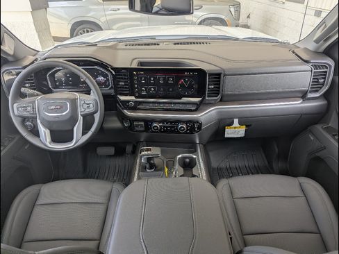 New 2026 GMC Sierra 1500 SLT AWD/4WD image 18