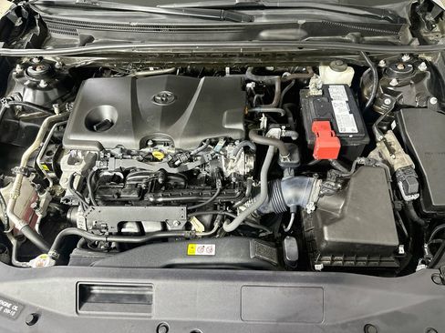 Used 2022 Toyota Camry LE FWD image 10