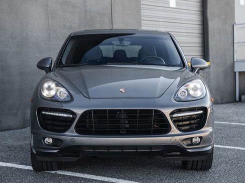 Used 2014 Porsche Cayenne GTS image 13