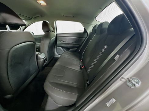 Used 2024 Hyundai Elantra SEL image 27