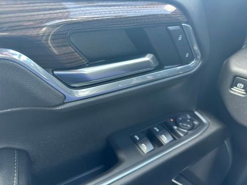 Certified 2025 Chevrolet Silverado 1500 LT image 30