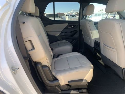 Certified 2023 Chevrolet Traverse LT FWD image 25