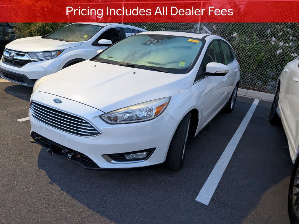 Used 2018 Ford Focus Titanium w/ Titanium Technology Package FWD image 3