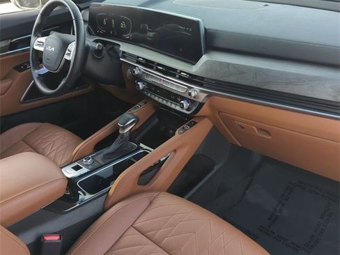 Used 2025 Kia Telluride AWD image 14