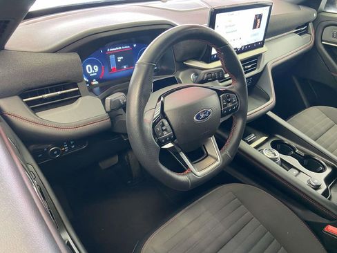 Used 2025 Ford Explorer ST-Line image 14