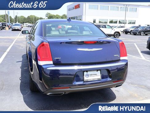 Used 2017 Chrysler 300 C AWD/4WD image 17