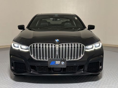 Used 2021 BMW 750i xDrive w/ Luxury Rear Seating Package AWD/4WD image 6