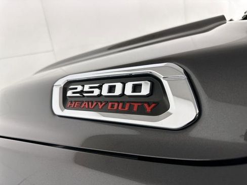 Used 2024 RAM 2500 Laramie AWD/4WD image 32
