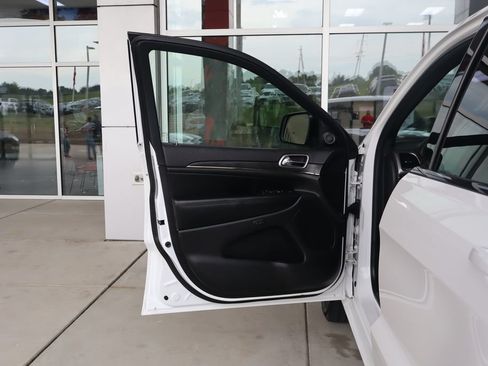 Used 2019 Jeep Grand Cherokee Limited X AWD/4WD image 13