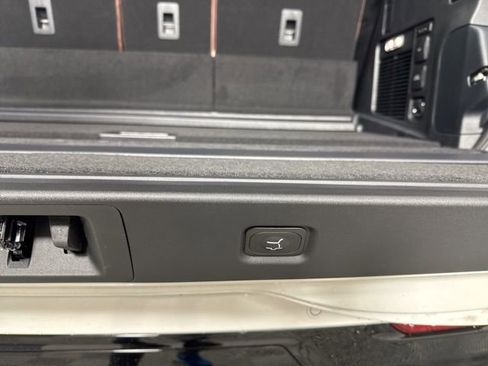 New 2025 Lincoln Navigator Reserve image 29