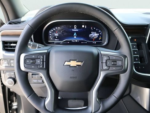 Used 2023 Chevrolet Tahoe Premier w/ Premium Package AWD/4WD image 33