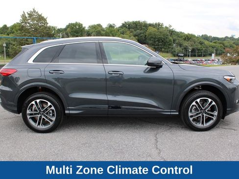 Used 2025 Audi Q5 Premium Plus w/ Premium Plus AWD/4WD image 11