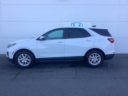 Used 2023 Chevrolet Equinox LT FWD image 2