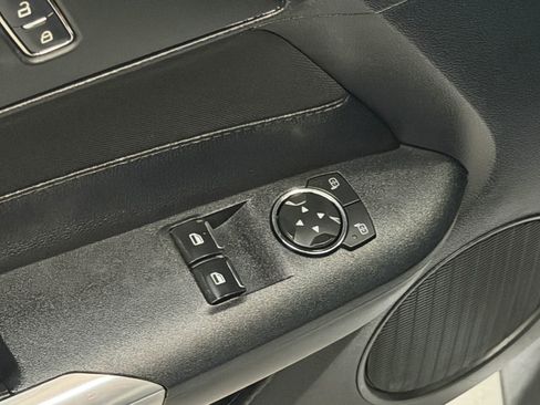 Used 2015 Ford Mustang Coupe image 16