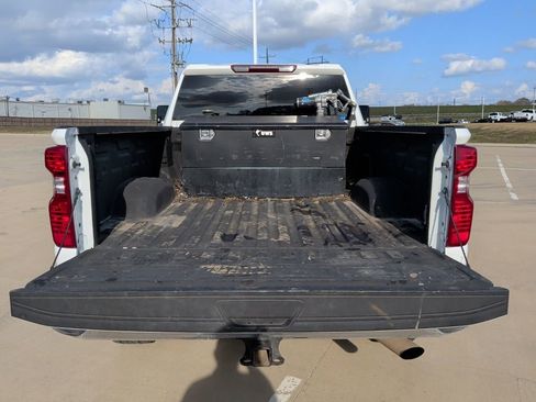 Used 2024 Chevrolet Silverado 2500 LT image 37
