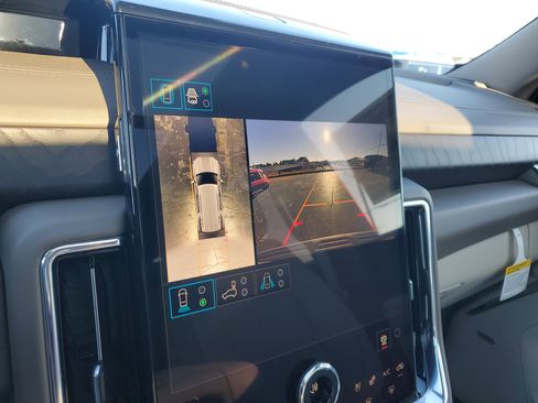 New 2026 GMC Yukon Denali w/ Sun & Power Step Package image 27