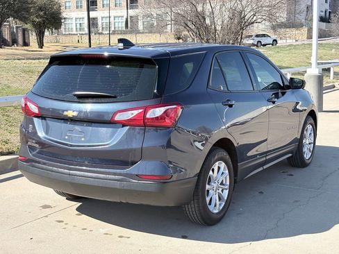 Used 2019 Chevrolet Equinox LS image 4