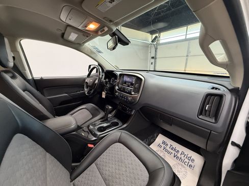 Used 2019 Chevrolet Colorado Z71 w/ Z71 Midnight Edition AWD/4WD image 21