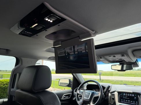 Used 2020 GMC Yukon Denali w/ Denali Ultimate Package AWD/4WD image 15