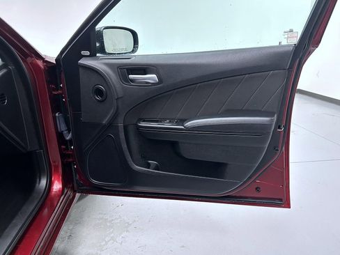 Used 2023 Dodge Charger SXT w/ Blacktop Package image 16