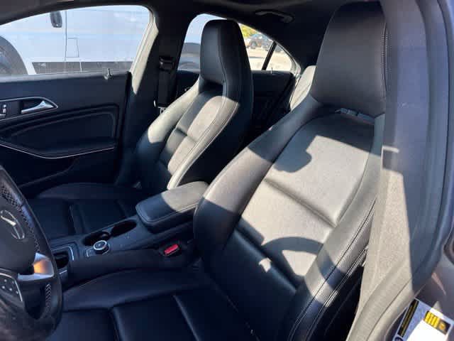 Used 2018 Mercedes-Benz CLA 250 4MATIC image 3
