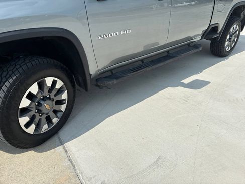 Used 2024 Chevrolet Silverado 2500 Custom w/ Custom Convenience Package AWD/4WD image 8