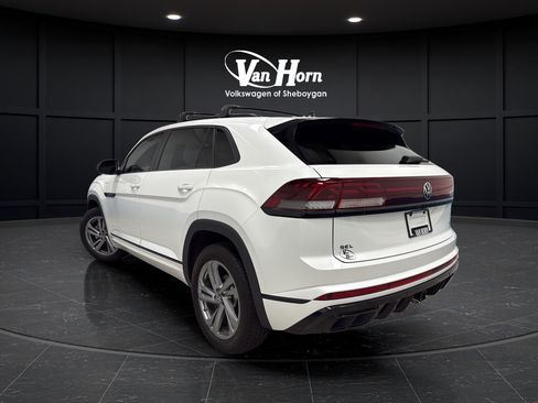 Used 2025 Volkswagen Atlas Cross Sport SEL R-Line AWD/4WD image 5