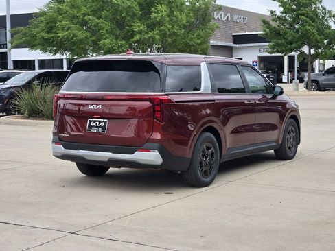 New 2026 Kia Carnival FWD image 4