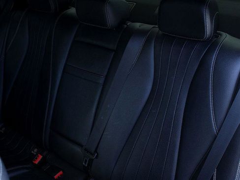 Used 2018 Mercedes-Benz E 300 image 14