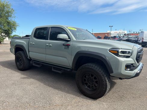 Used 2021 Toyota Tacoma TRD Pro AWD/4WD image 3