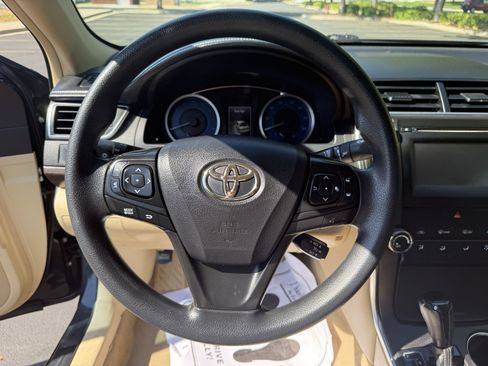 Used 2016 Toyota Camry LE FWD image 16