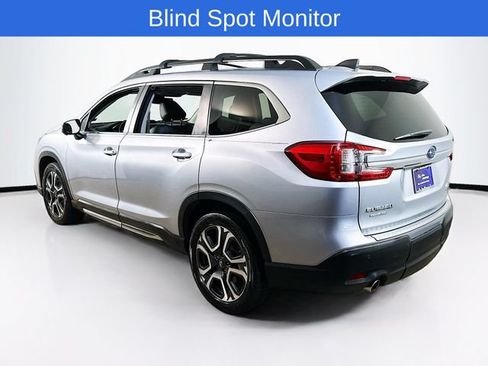 Used 2023 Subaru Ascent Limited w/ Technology Package AWD/4WD image 5