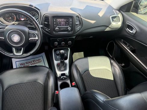 Used 2018 Jeep Compass Latitude AWD/4WD image 41