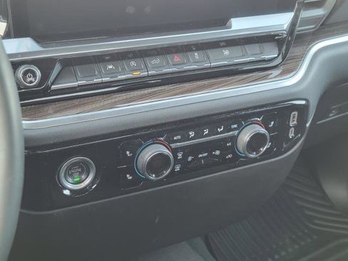Used 2024 Chevrolet Silverado 1500 LT AWD/4WD image 17