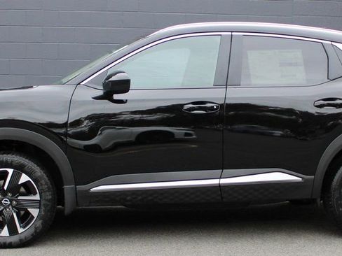 New 2026 Nissan Kicks SV w/ SV Premium Package image 2