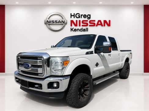 Used 2015 Ford F250 Lariat w/ Chrome Package AWD/4WD image 3