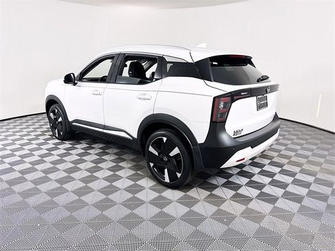 Certified 2025 Nissan Kicks SR w/ SR Premium Package image 21