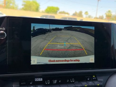 Used 2026 Toyota Camry SE w/ Multimedia Upgrade Package image 17