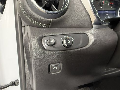 Used 2025 Chevrolet Blazer LT AWD/4WD image 23