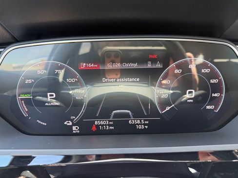 Used 2020 Audi e-tron Premium Plus AWD/4WD image 19