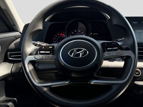 Used 2023 Hyundai Elantra SEL FWD image 19