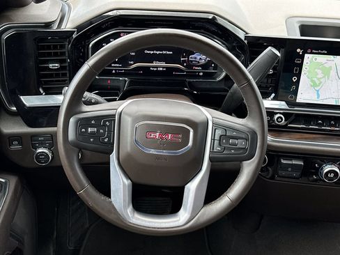 Used 2025 GMC Sierra 1500 SLT AWD/4WD image 16